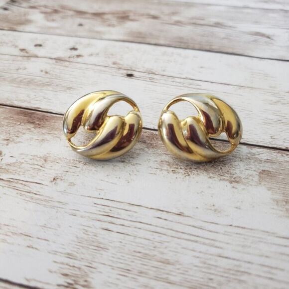 Vintage Clip On Earrings Statement Fancy Oval Gold Tone with Silvering - Picture 2 of 4